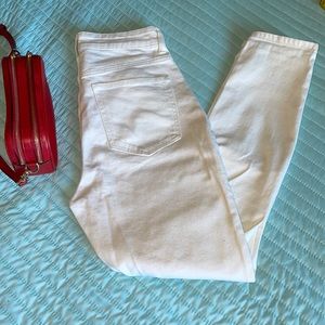 H&M white high waisted jeans